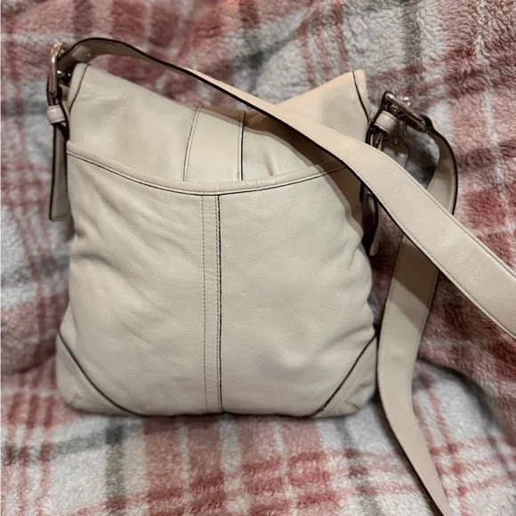 Coach 9480 Vintage Soho Flap Cowhide Crossbody (Cream) - GUC - Picture 6 of 11
